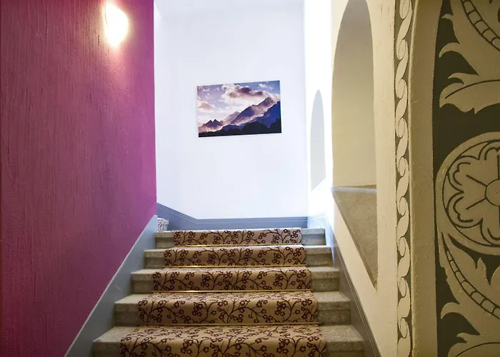 Sleep Only Konukevi Pontresina